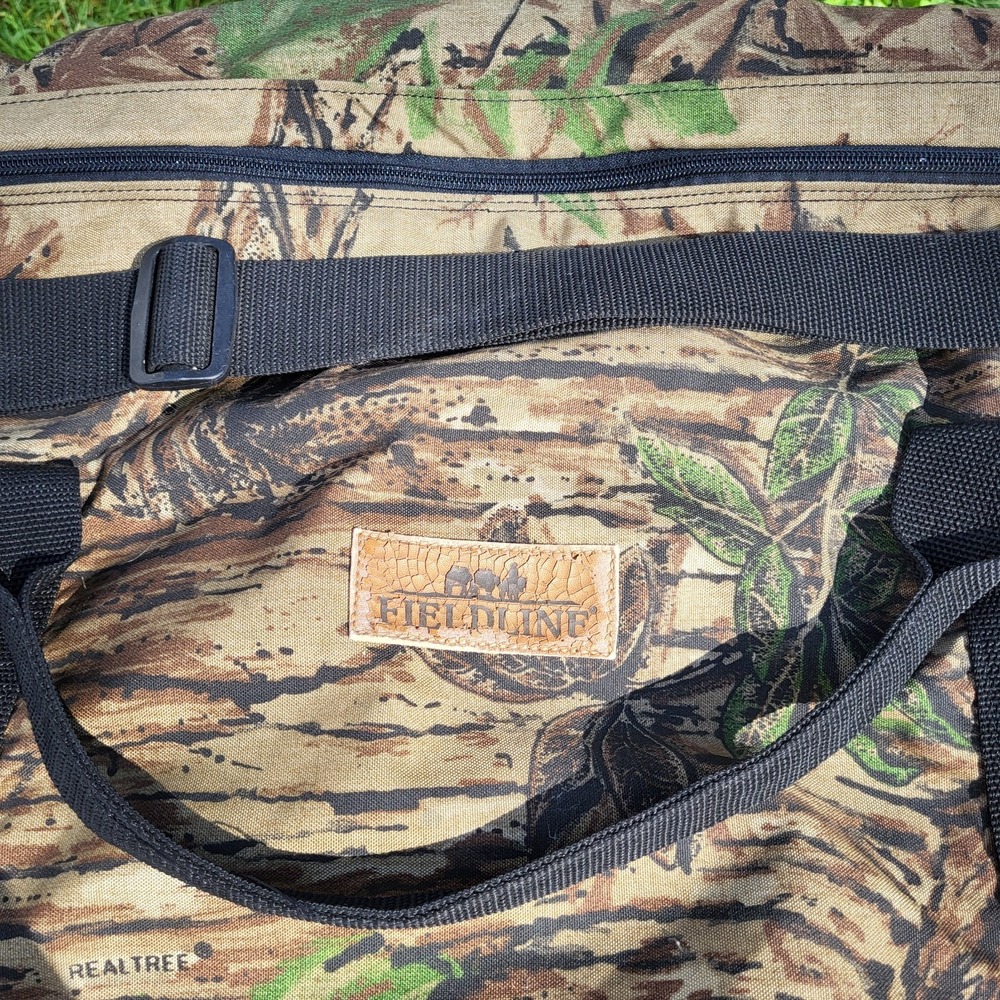 Fieldline Realtree Camo Large Duffle Bag Made In USA Vintage Hunting Gear